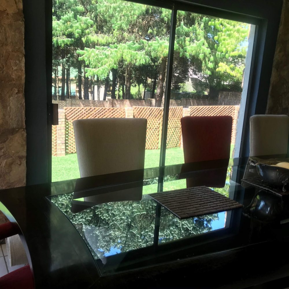 Self cater dining table